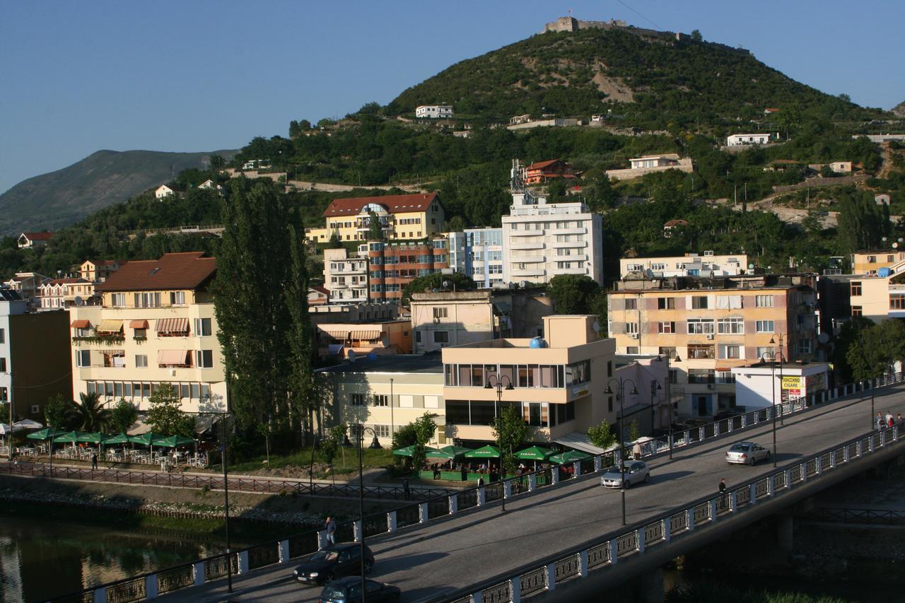 Hotel Siklad Lezhë Exterior foto